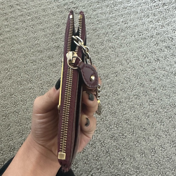 Louis Vuitton Vernis Key Pouch - Amarante - Picture 3 of 5